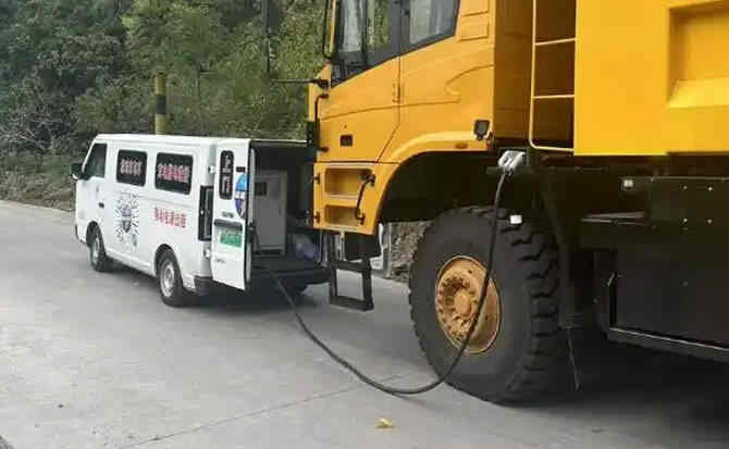 凤凰新能源车充电搭电