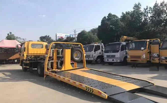 凤凰汽车中途维修案例